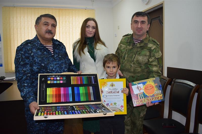 В Дагестане наградили победителей конкурса детского рисунка «Моя Росгвардия»