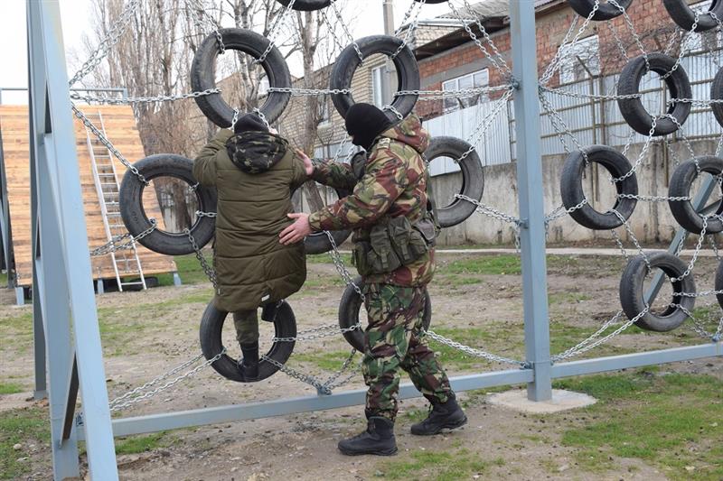 Дагестанские росгвардейцы исполнили мечту сына погибшего сослуживца (видео)
