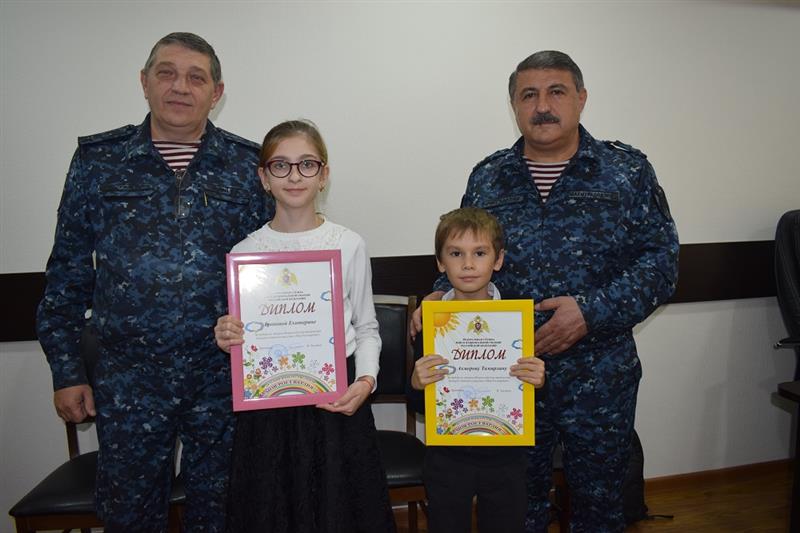 В Дагестане наградили победителей конкурса детского рисунка «Моя Росгвардия»