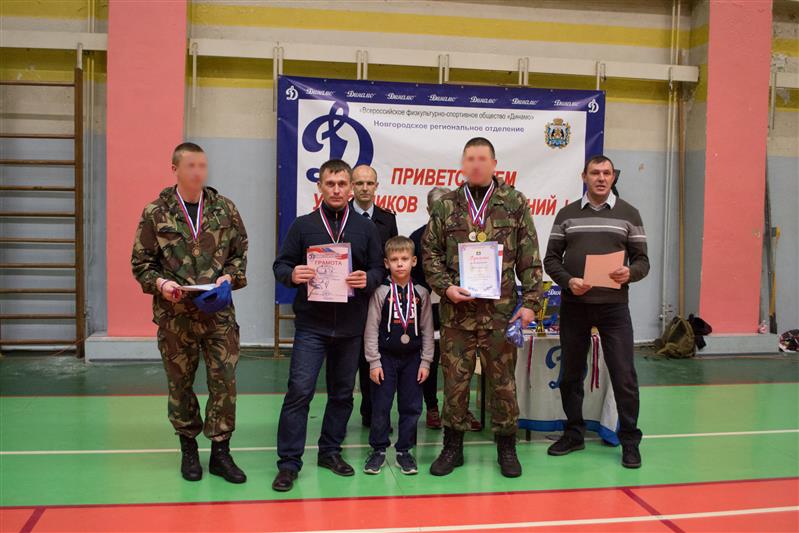 Новгородские росгвардейцы стали победителями регионального чемпионата общества «Динамо» по гиревому спорту (фото, видео)