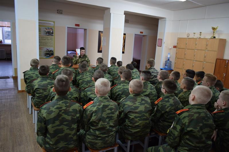 Уроки правовой грамотности проведены росгвардейцами со школьниками и студентами