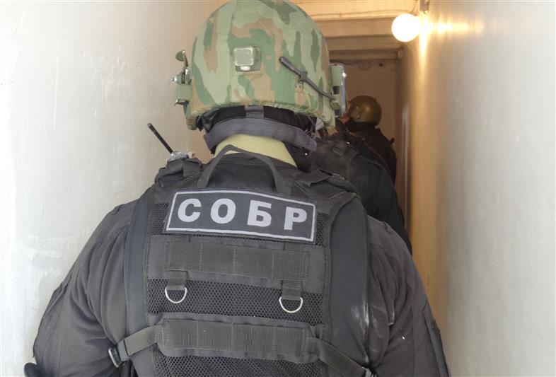 При участии белгородского СОБР задержаны подозреваемые в сбыте немаркированного алкоголя