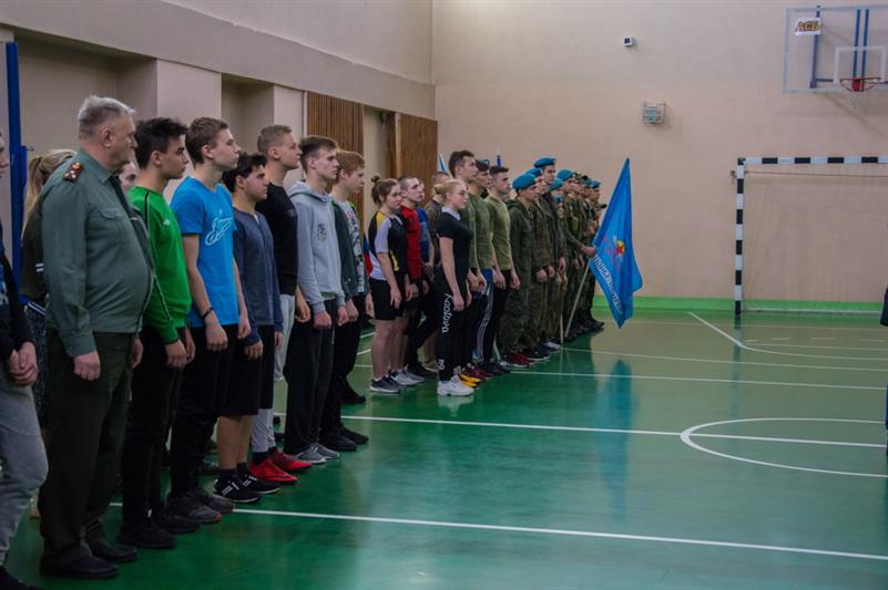 Белгородские росгвардейцы провели военно-спортивное мероприятие для подростков