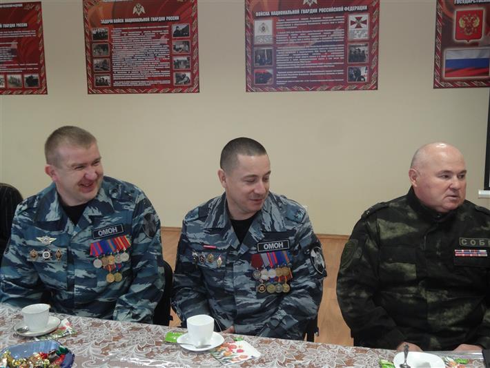 БЕЛГОРОДСКИЕ РОСГВАРДЕЙЦЫ ПОЗДРАВИЛИ С ДНЁМ ГЕРОЕВ ОТЕЧЕСТВА ГЕРОЯ РОССИИ ВЯЧЕСЛАВА ВОРОБЬЁВА 