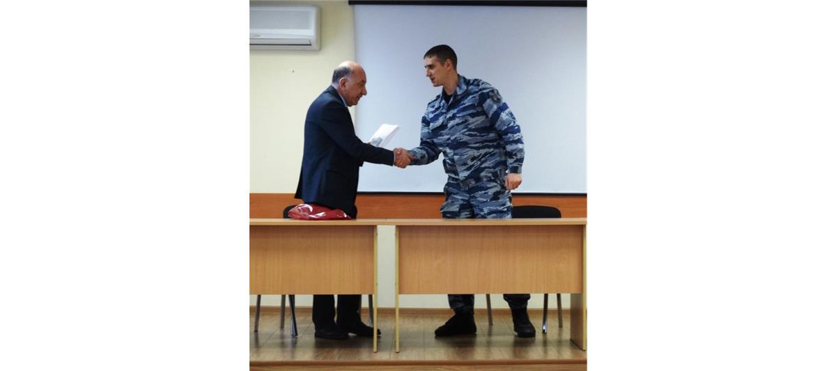 Детей сотрудников нижнетагильского ОМОН пригласили на новогоднее представление