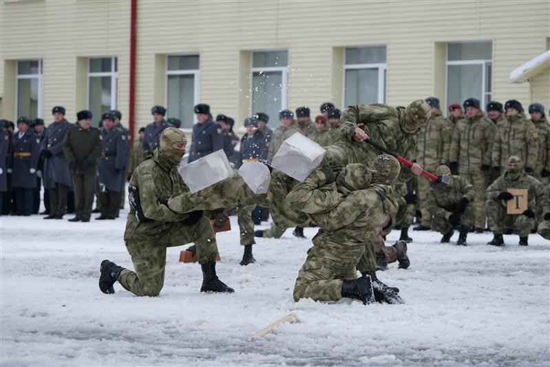 Командующий Сибирским округом Росгвардии поздравил военнослужащих отряда специального назначения "Ермак" с 20-летним юбилеем  воинской части (фото, видео)