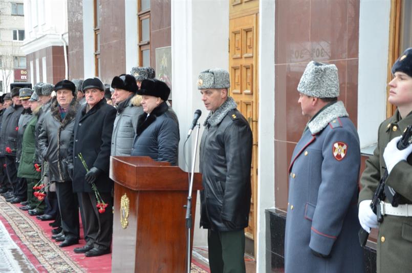 В Хабаровске состоялось открытие мемориальной доски Герою России генерал-полковнику Игорю Груднову 