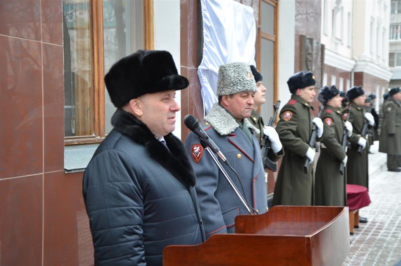В Хабаровске состоялось открытие мемориальной доски Герою России генерал-полковнику Игорю Груднову 