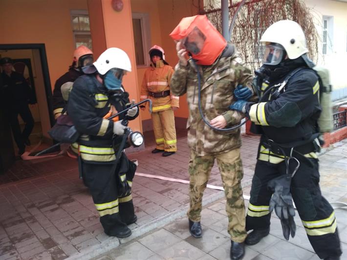 Волгоградские росгвардейцы совместно с сотрудниками регионального управления МЧС провели противопожарные учения