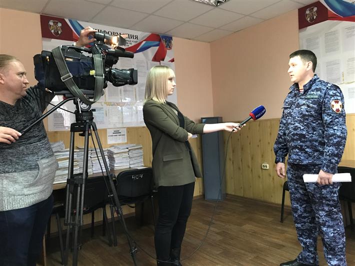 Офицеры Росгвардии напомнили зрителям ростовского областного телеканала о мерах предупреждения квартирных краж в период «длинных» выходных