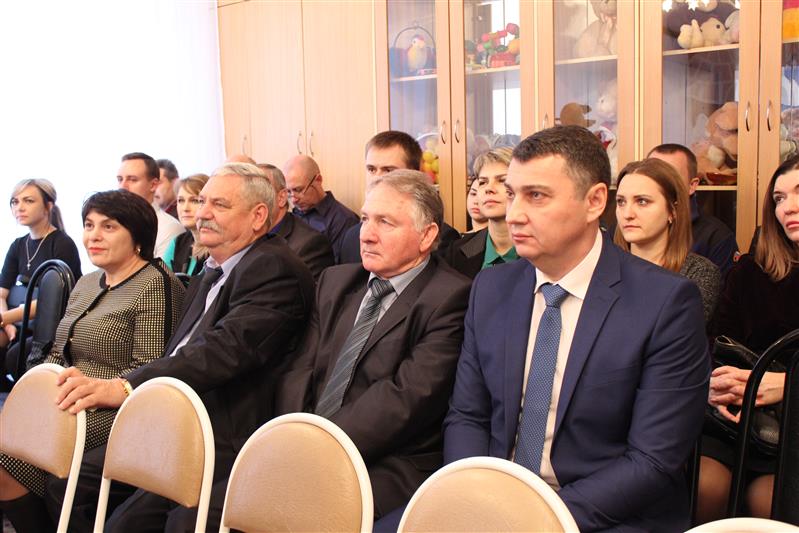 Адыгейские росгвардейцы в канун Нового года порадовали воспитанников  республиканского Дома ребенка