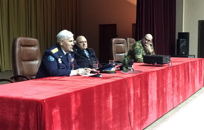 Военнослужащих дивизии Дзержинского посетил Герой Российской Федерации подполковник в отставке Владимир Шарпатов