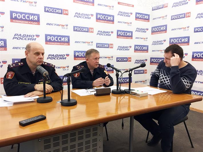 В Хабаровске руководители подразделений краевого Управления Росгвардии стали гостями информационной программы радиостанций «Радио России» и «Вести FM»