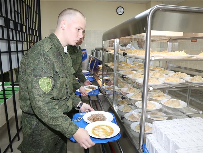 Командующий Приволжским округом Росгвардии открыл новую солдатскую столовую в Богородской бригаде оперативного назначения (фото, видео)