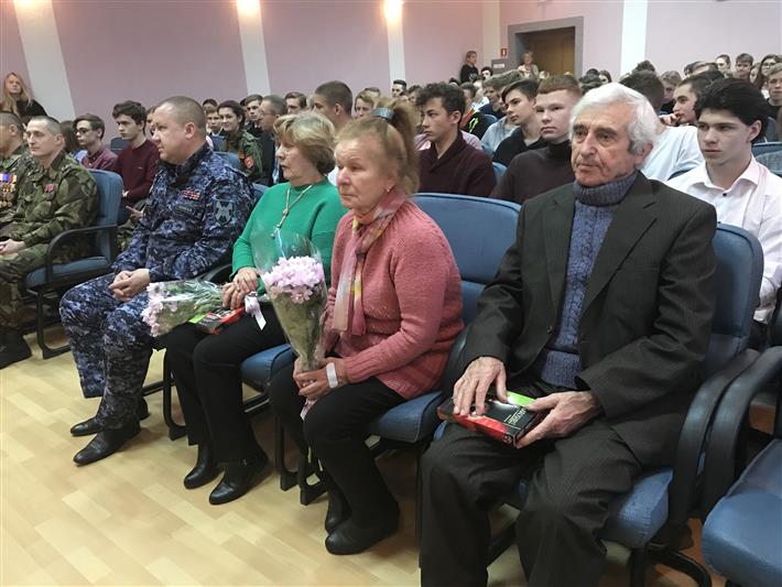 Ветераны боевых действий встретились с учащимися школ Калининграда