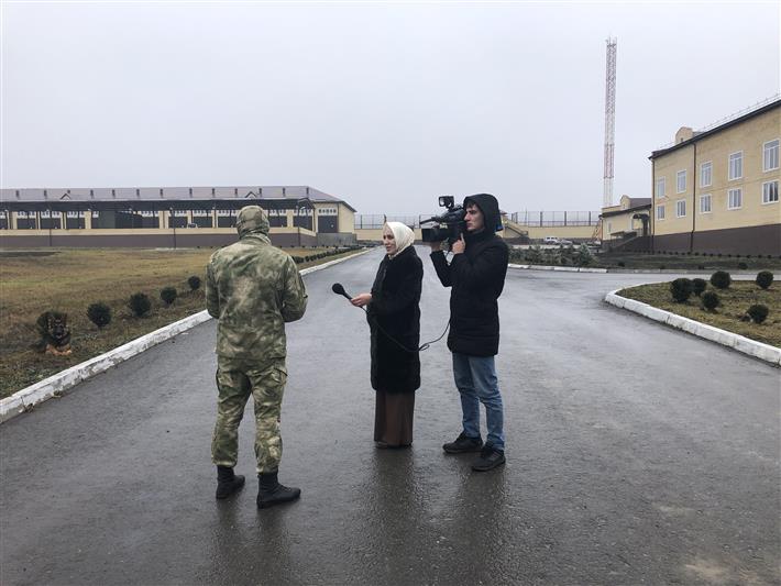 Журналисты государственной телерадиокомпании «Ингушетия» побывали в гостях у кинологов карабулакского ОМОН (видео)