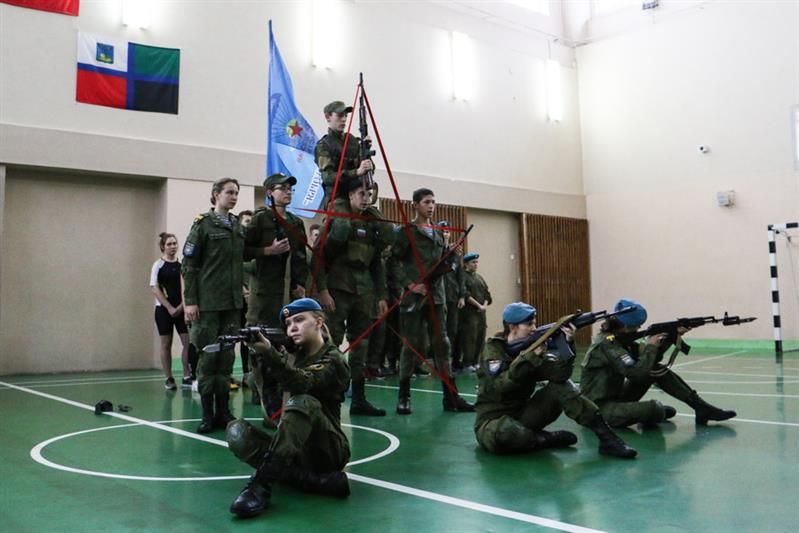 Белгородские росгвардейцы провели военно-спортивное мероприятие для подростков