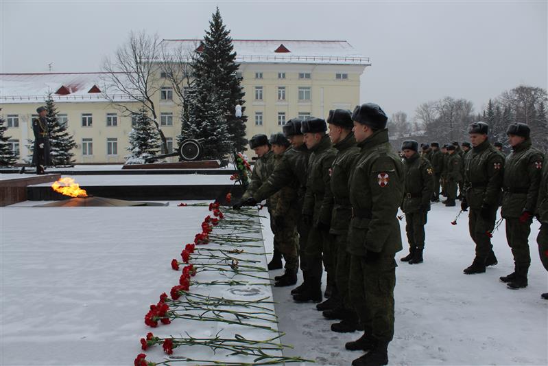 Воины-дзержинцы почтили память своих героических предшественников (фото)