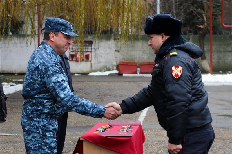 В Управлении Росгвардии по Ставропольскому краю состоялось торжественное вручение служебного автотранспорта