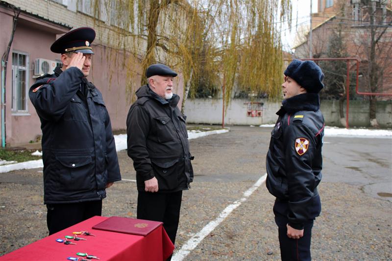 В Управлении Росгвардии по Ставропольскому краю состоялось торжественное вручение служебного автотранспорта