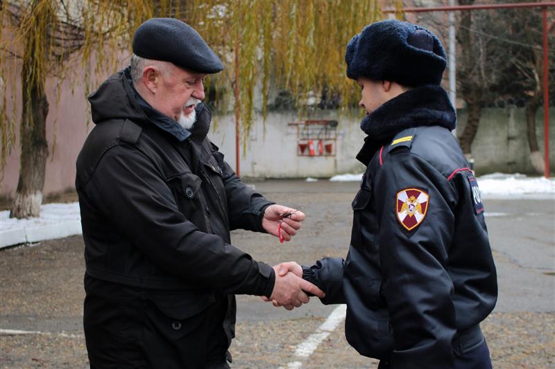 В Управлении Росгвардии по Ставропольскому краю состоялось торжественное вручение служебного автотранспорта