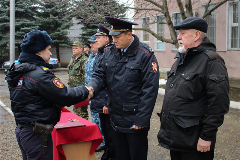 В Управлении Росгвардии по Ставропольскому краю состоялось торжественное вручение служебного автотранспорта