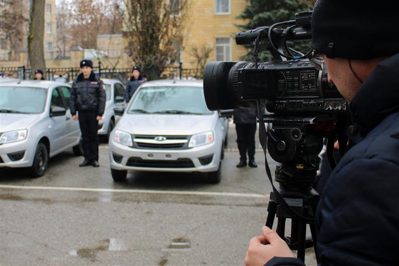 В Управлении Росгвардии по Ставропольскому краю состоялось торжественное вручение служебного автотранспорта