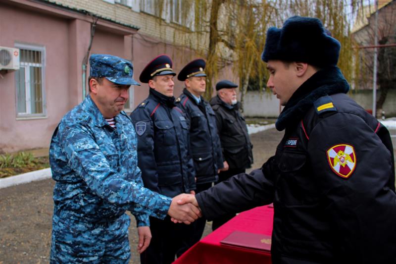 В Управлении Росгвардии по Ставропольскому краю состоялось торжественное вручение служебного автотранспорта