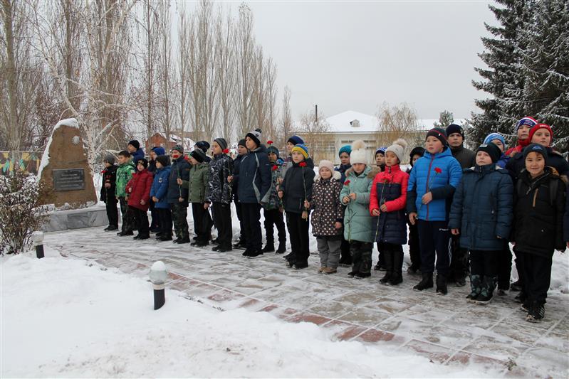 В Саранске и Оренбурге сотрудники ОМОН провели занятия с молодёжью (фото)