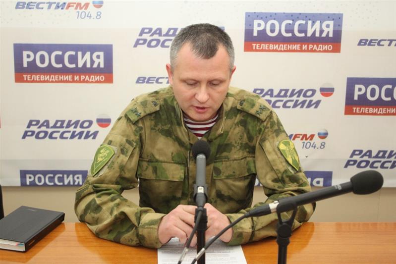 В Хабаровске офицер Восточного округа Росгвардии стал гостем эфира «Радио России» и «ВестиFM»
