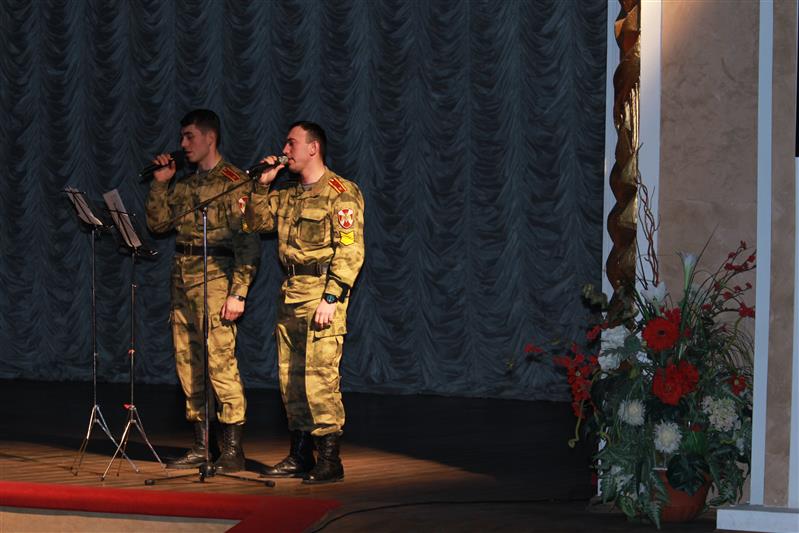 В преддверии Дня героев Отечества в Саратовском военном институте Росгвардии состоялся тематический вечер