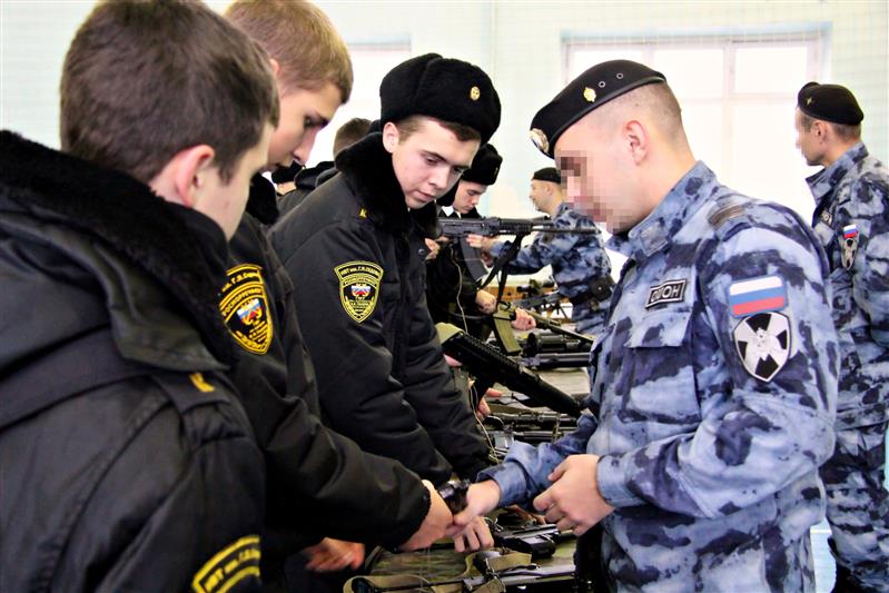 Бойцы спецподразделения Управления Росгвардии по Ростовской области провели военно-патриотическое мероприятие