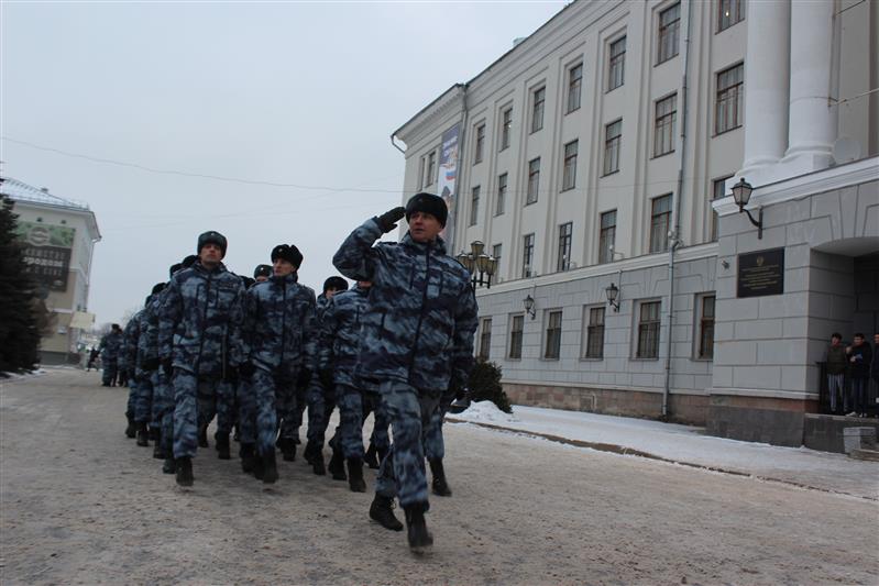 В Пскове состоялся гарнизонный развод нарядов Росгвардии, заступающих на службу по охране общественного порядка