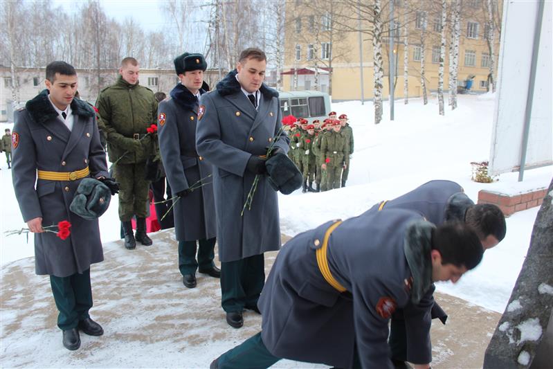 В кировской воинской части Росгвардии состоялось мероприятие, посвященное памяти Героя России Александра Белодедова