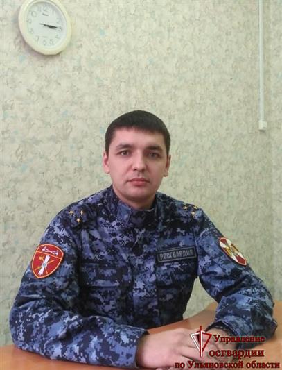 В Ульяновске офицер Росгвардии оказал экстренную помощь мужчине с приступом эпилепсии