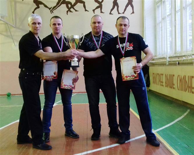 Курские росгвардейцы стали победителями регионального чемпионата по гиревому спорту 
