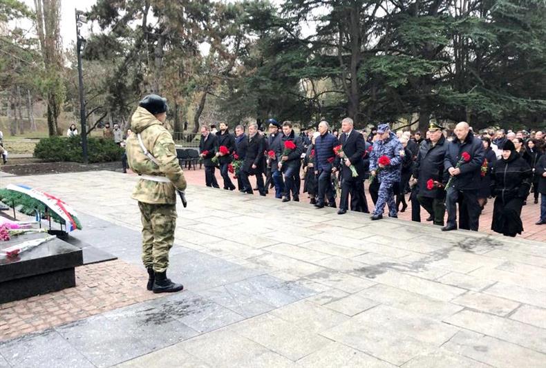 Военнослужащие и сотрудники Южного округа Росгвардии присоединились к памятным мероприятиям, посвященным Дню Неизвестного солдата