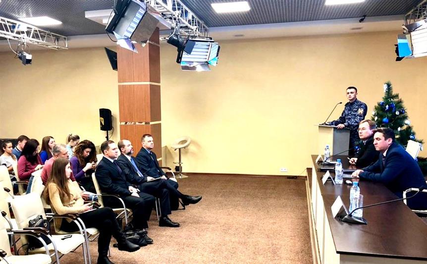 Крымские росгвардейцы приняли участие в рабочей встрече с журналистами, посвященной вопросам противодействия терроризму