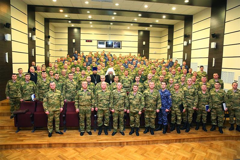 Командующий Приволжским округом Росгвардии генерал-полковник Александр Порядин и Митрополит Нижегородский и Арзамасский Георгий подписали соглашение о сотрудничестве