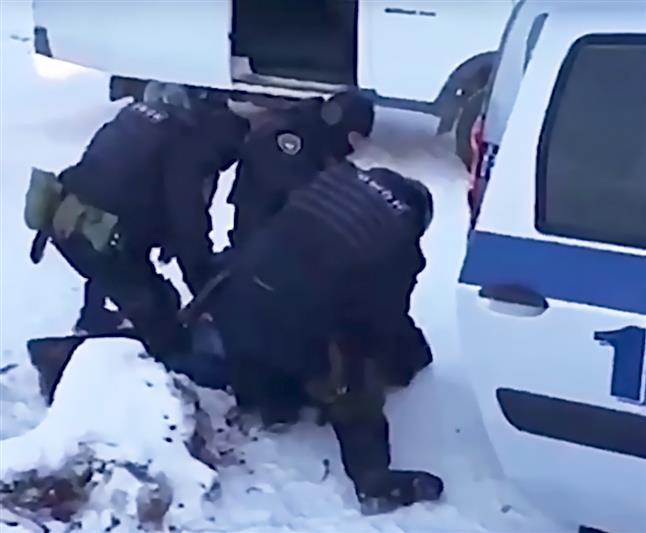 При участии якутского ОМОН задержаны подозреваемые в совершении серии краж на общую сумму свыше полутора миллионов рублей