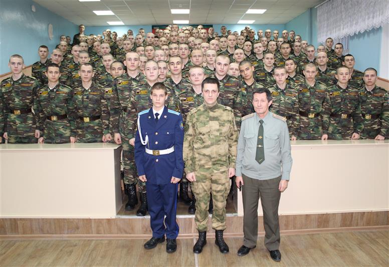 Росгвардейцы провели Урок мужества для воспитанников Оренбургского кадетского корпуса имени И. И. Неплюева 