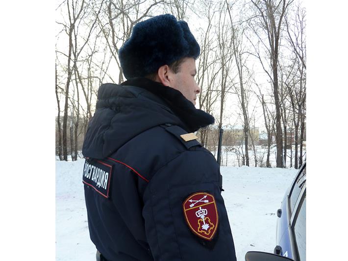 Росгвардейцы помогли потерявшейся 84-летней жительнице города Омска вернуться домой