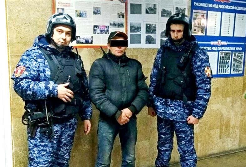 Крымские росгвардейцы задержали гражданина, находящегося в федеральном розыске