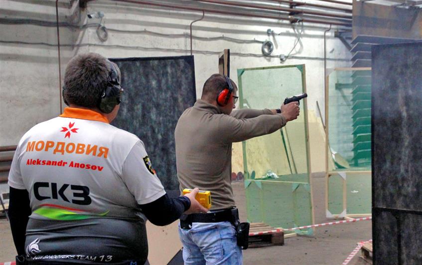 В Мордовии сотрудники Росгвардии стали призерами чемпионата по практической стрельбе