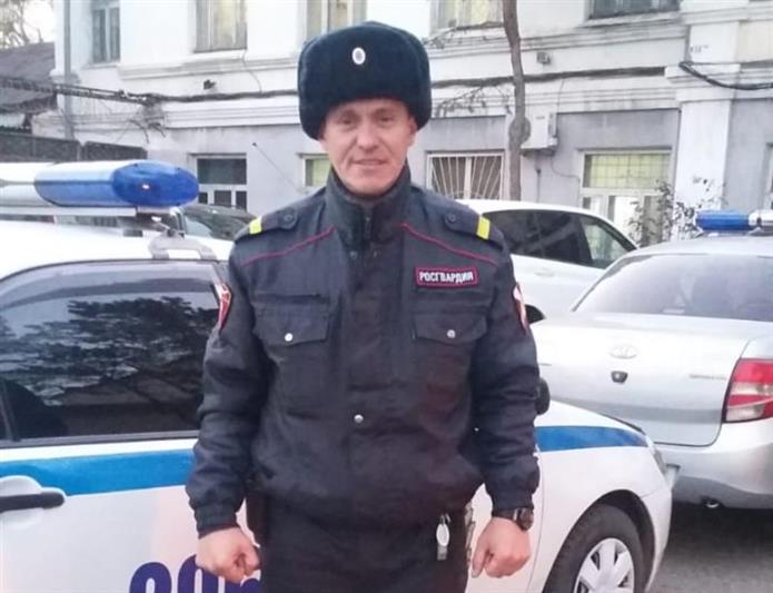 Жительница Уссурийска поблагодарила росгвардейца за решительные действия по спасению детей после ДТП во Владивостоке