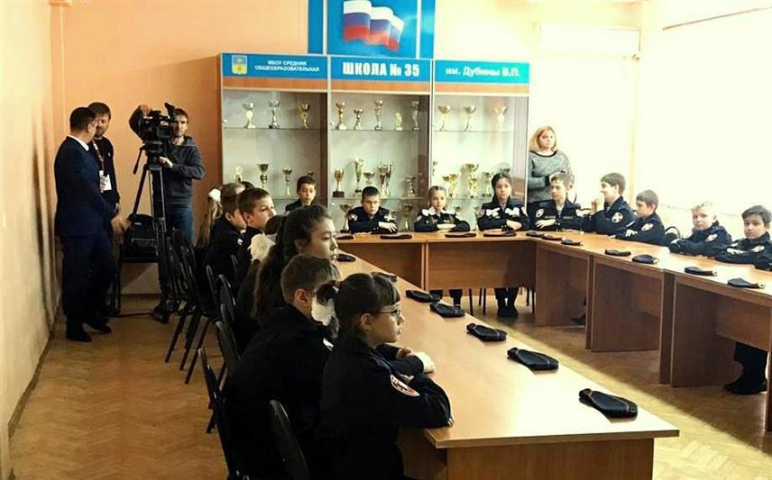Бойцы и ветераны волжского ОМОН почтили память сотрудников, погибших при исполнении служебных обязанностей (видео)