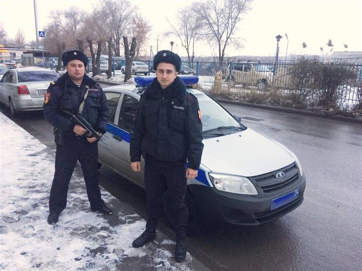 В Евпатории и  Волгограде сотрудники вневедомственной охраны задержали подозреваемых в уличных грабежах