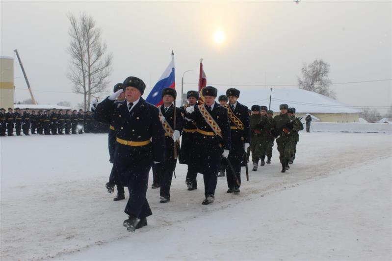 В Нижегородской области авиационному полку Росгвардии вручили Боевое знамя (фото)