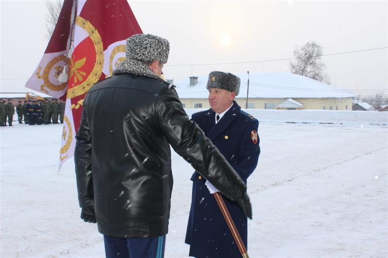 В Нижегородской области авиационному полку Росгвардии вручили Боевое знамя (фото)