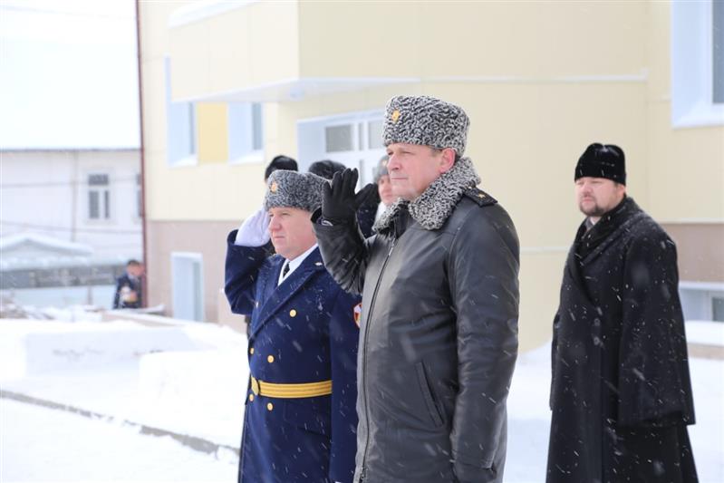 В Нижегородской области авиационному полку Росгвардии вручили Боевое знамя (фото)
